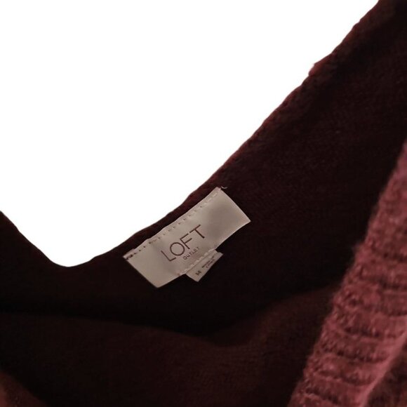 Ann Taylor LOFT Outlet Red Wine Sweater‎ M Medium V Back Soft - Picture 7 of 11